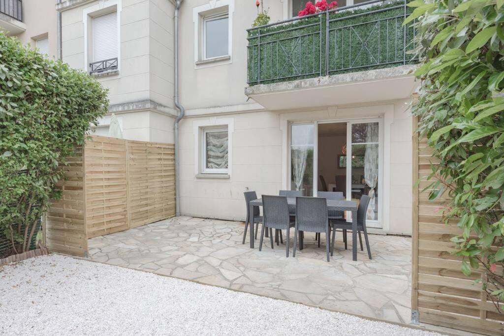 Garden Apartment Next To Disneyland Bussy-Saint-Georges Esterno foto