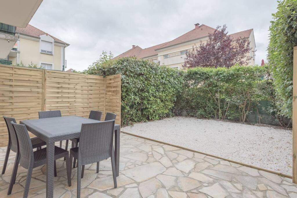 Garden Apartment Next To Disneyland Bussy-Saint-Georges Esterno foto